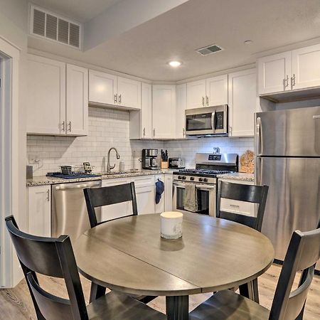 Modern Traverse City Condo About 1 Mi To Bay! 외부 사진